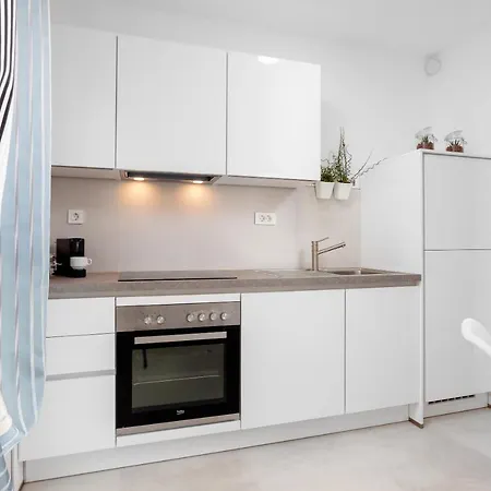 Mare's 1 Apartment