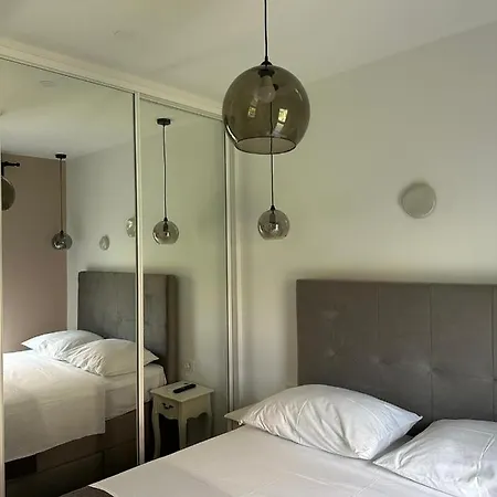 Apartment Mare's 1 *