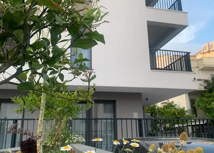 Mare's 1 شقة سبليت